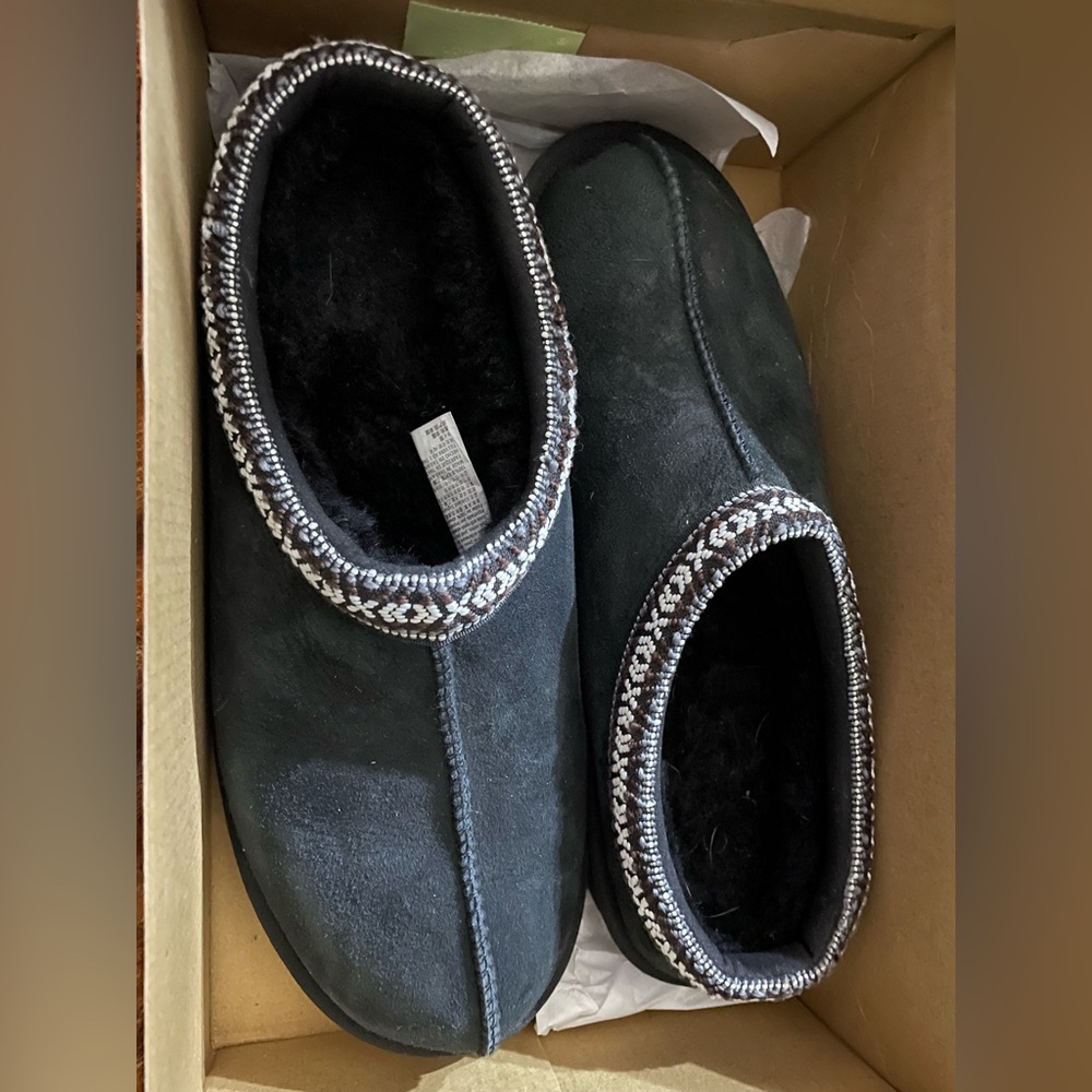 Kirkland Signature Black Women's Slippers